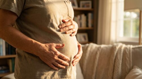 erfahren sie, wie bauchfett nach dem sechzigsten lebensjahr hauptsächlich durch hormonelle veränderungen beeinflusst wird und weniger durch ernährung, und entdecken sie effektive strategien zur kontrolle.